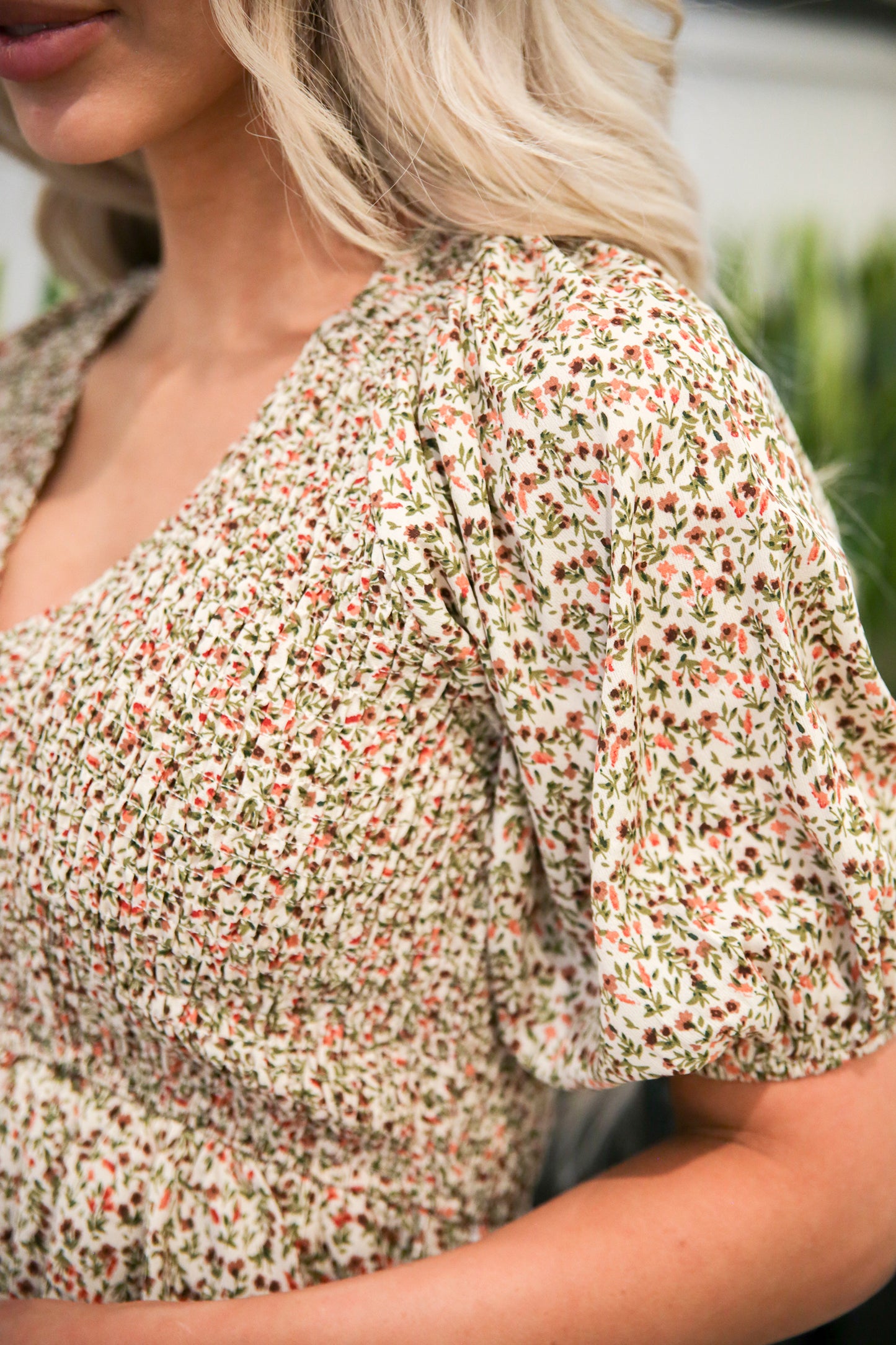 Floral Print Puff Sleeve Smocked Top