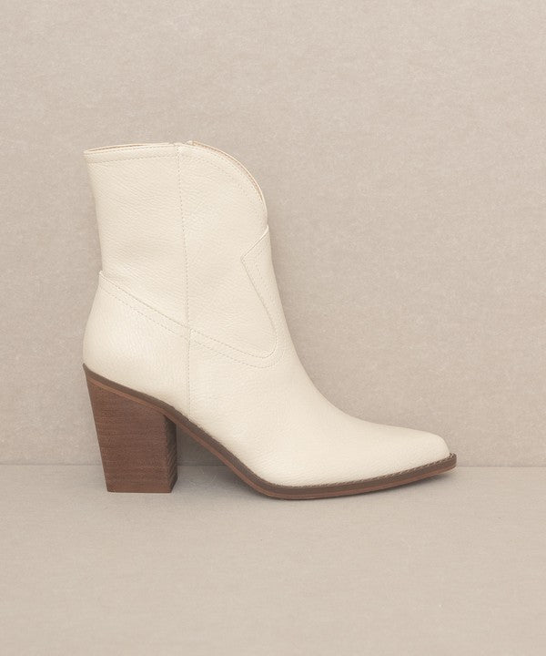 Hilton Two Panel Western Booties