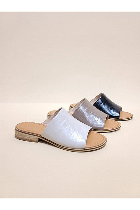 Levi Slide Sandal