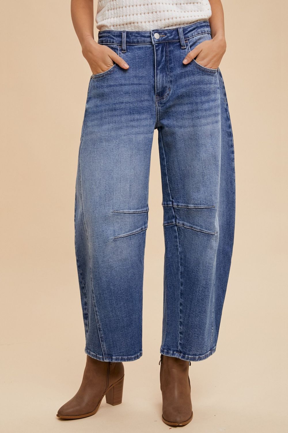 Annie Mid Rise Barrel Leg Jeans with Pockets